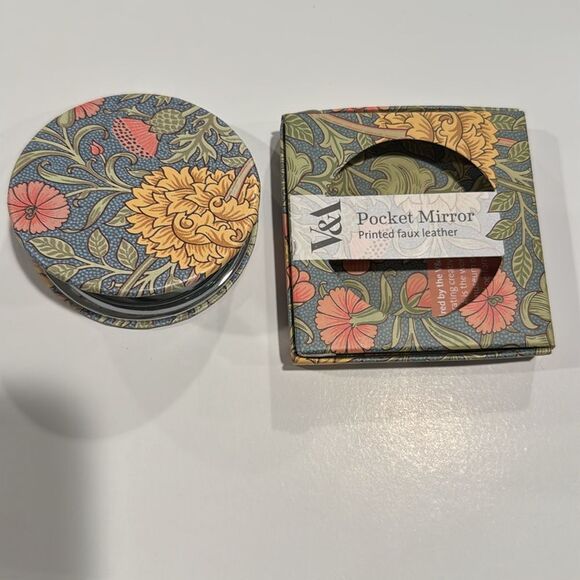 Floral Pocket Mirror - Picture 2 of 3